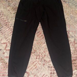 Figs Women’s Black Jogger Scrub Pants
